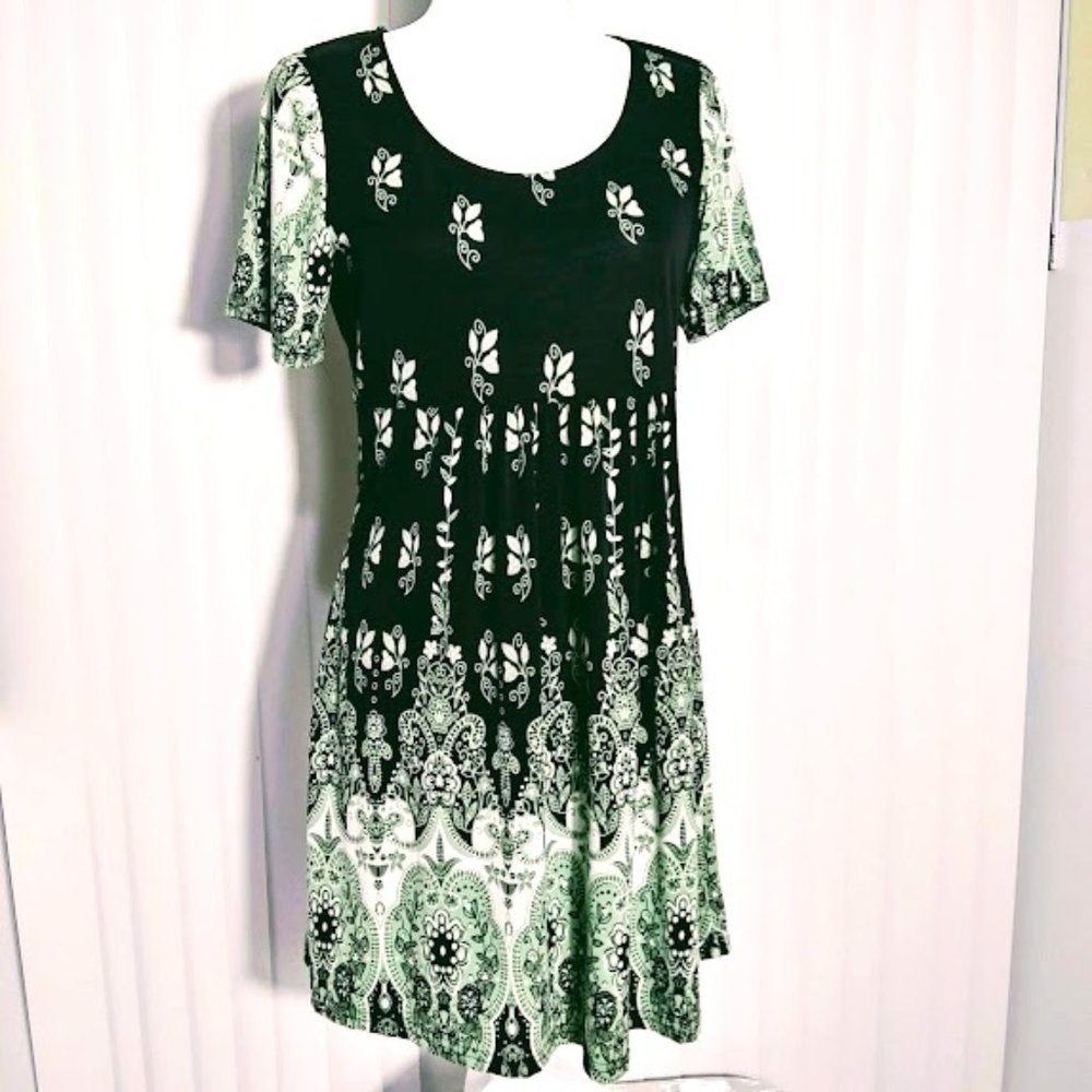 R&B COLLECTION DRESS WOMEN SIZE M, BLACK & FLORAL
